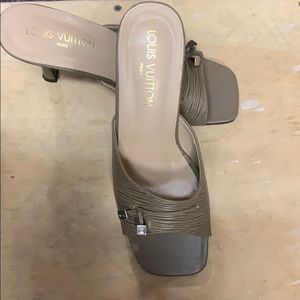 Louis Vuitton mules 7.5 shoes heels
